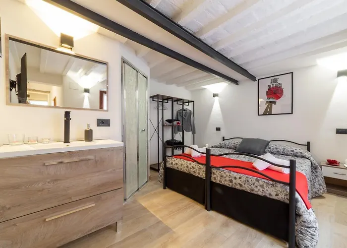 Apartment La Noce Quiet Place Next To Lively San Lorenzo Florenz